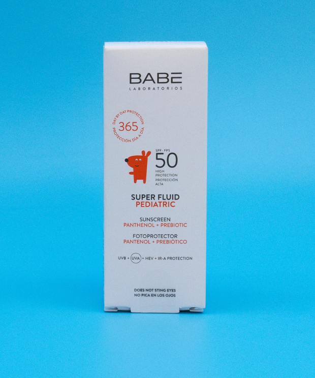 Дитячий сонцезахисний супер-флюїд з пантенолом і пребіотиком SPF 50+ Babe Laboratorios 50 мл